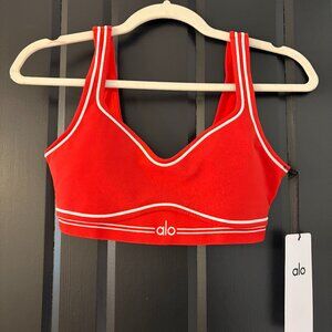 🔥 Alo Airbrush Heart Throb Sports Bra – Bright Red/White – NWT – Size S